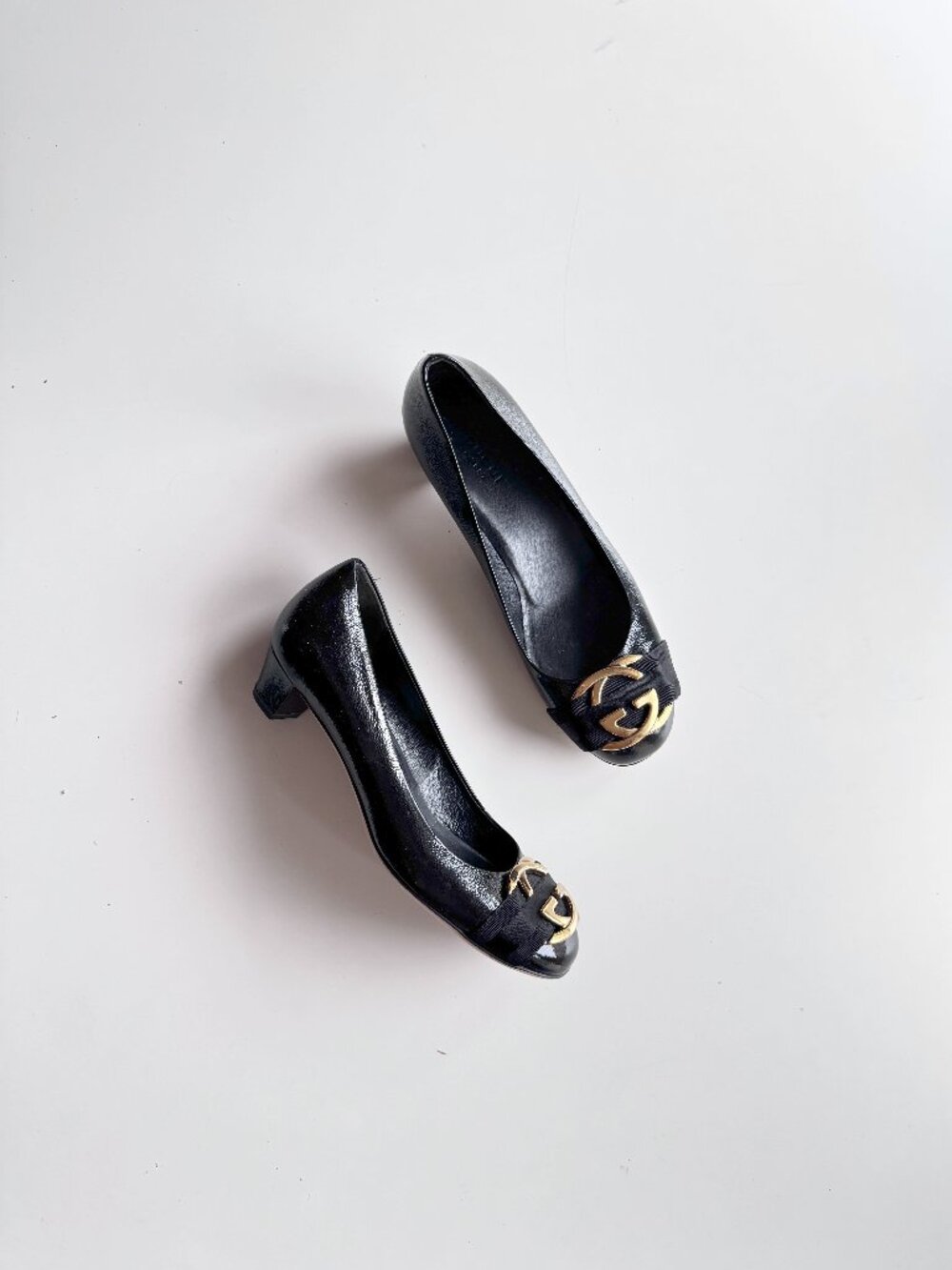 GUCCI Black Patent Leather Interlocking Gold Buckle Block Heel Pumps, Size 37